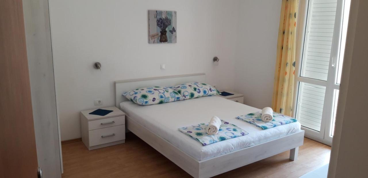 Apartments Pitarevic Saplunara Exterior photo